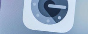 آیا اتصال Authenticator به حساب کاربری گوگل، تهدید امنیتی برای معامله‌گران ارز دیجیتال است؟