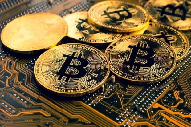بازگشت آرامش به بازار ارزهای دیجیتال؛ بیتکوین در کانال ۷۰ هزار دلار تثبیت شد قیمت بیت کوین